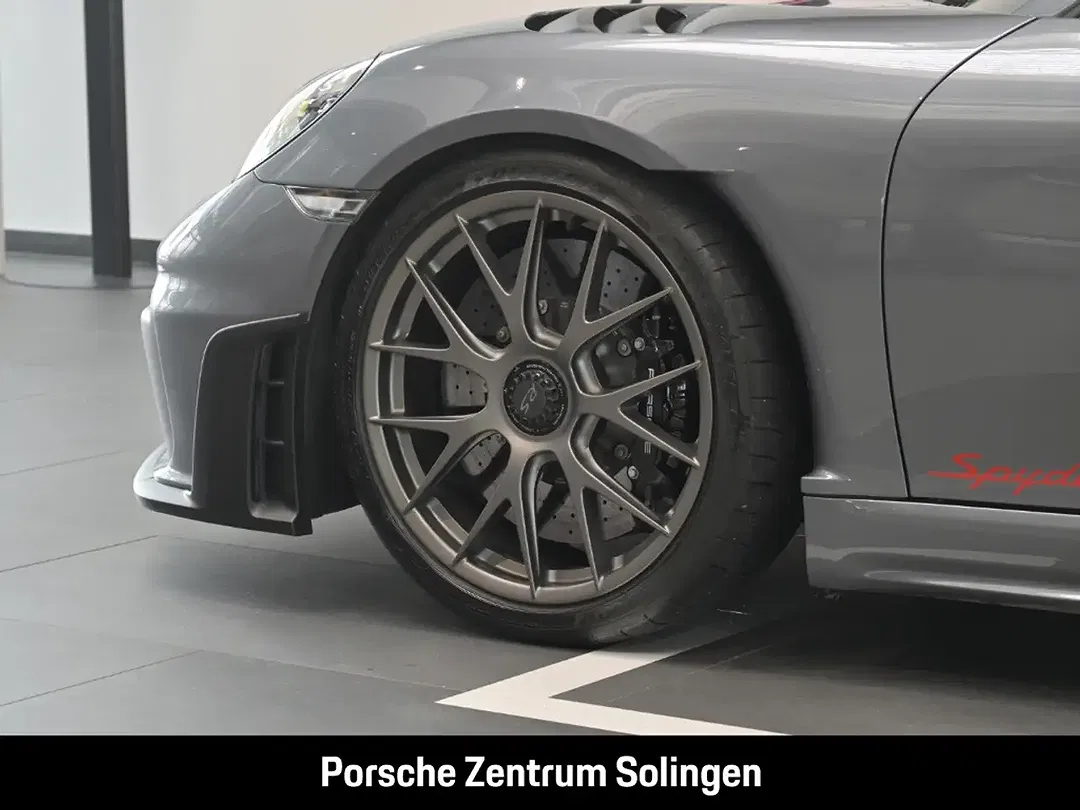 Porsche 718 Spyder - Thumbnail 11