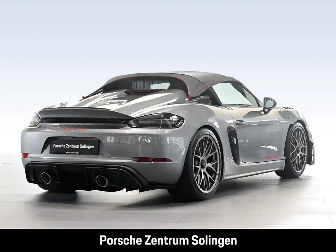 Porsche 718 Spyder - Thumbnail 4