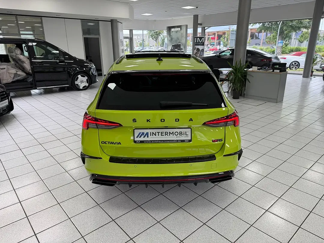 Skoda Octavia - Thumbnail 5