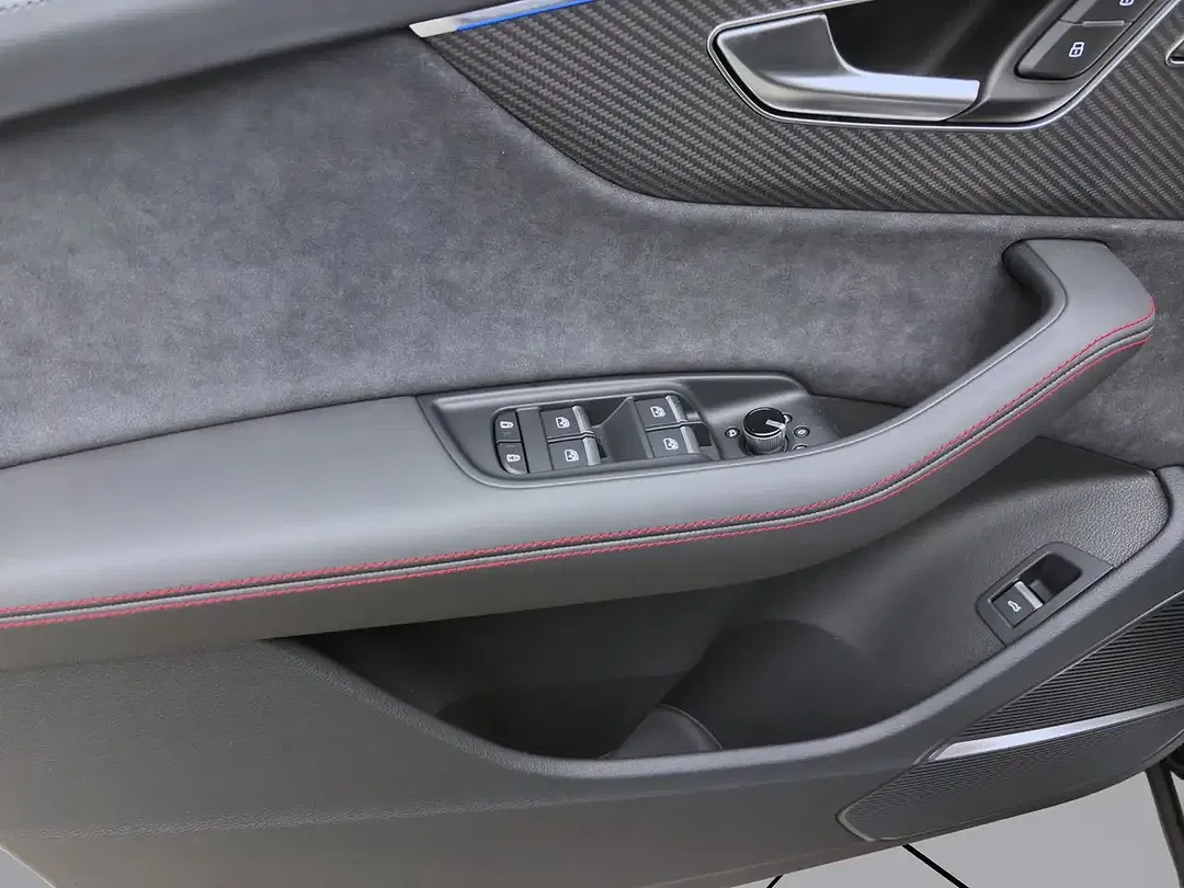 Audi Q7 - Thumbnail 11