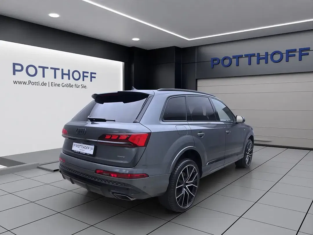 Audi Q7 - Thumbnail 6