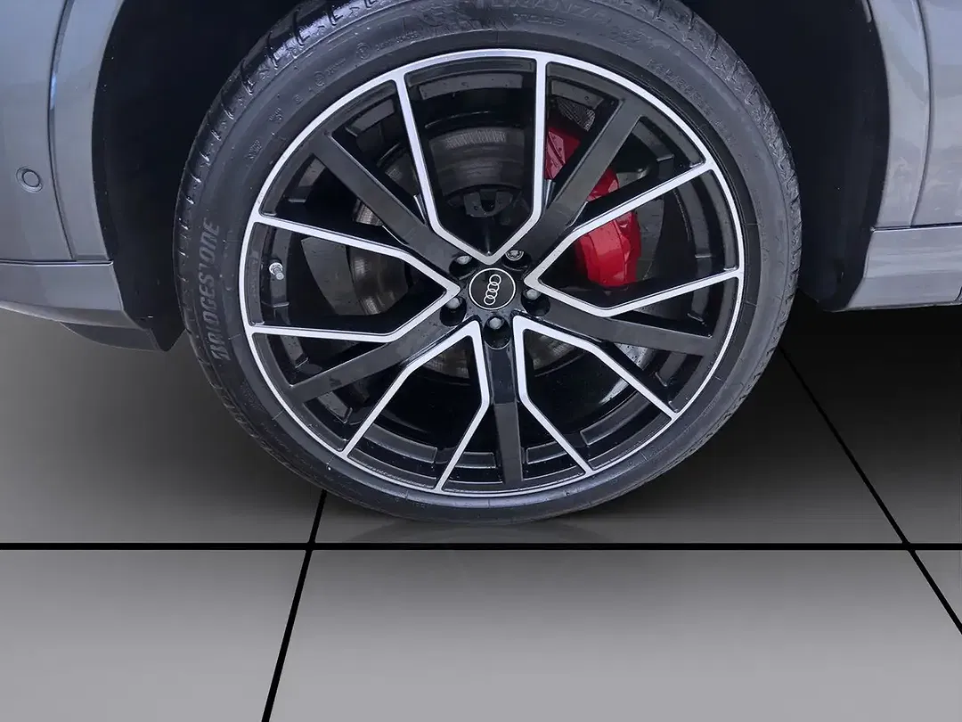 Audi Q7 - Thumbnail 9