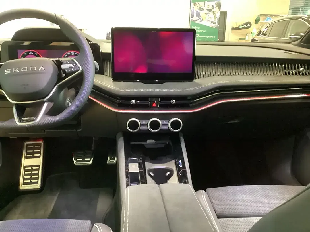 Skoda Superb - Thumbnail 6