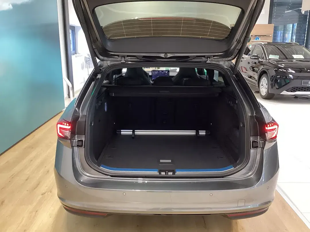 Skoda Superb - Thumbnail 9