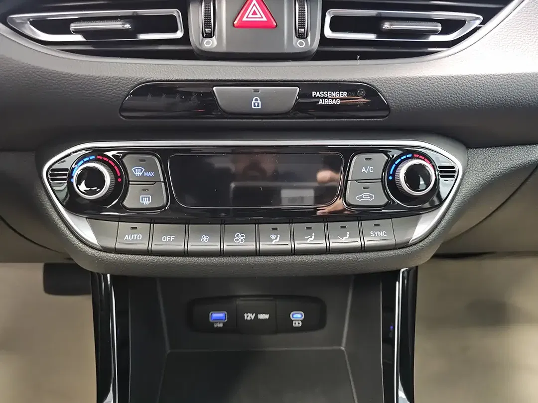 Hyundai i30 - Thumbnail 11