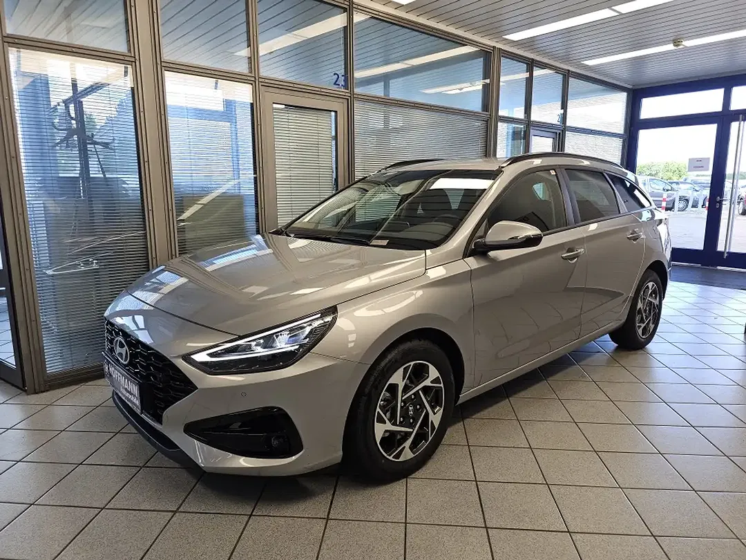 Hyundai i30 - Thumbnail 2