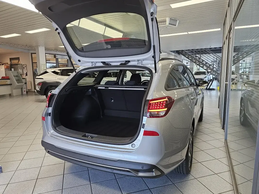 Hyundai i30 - Thumbnail 3