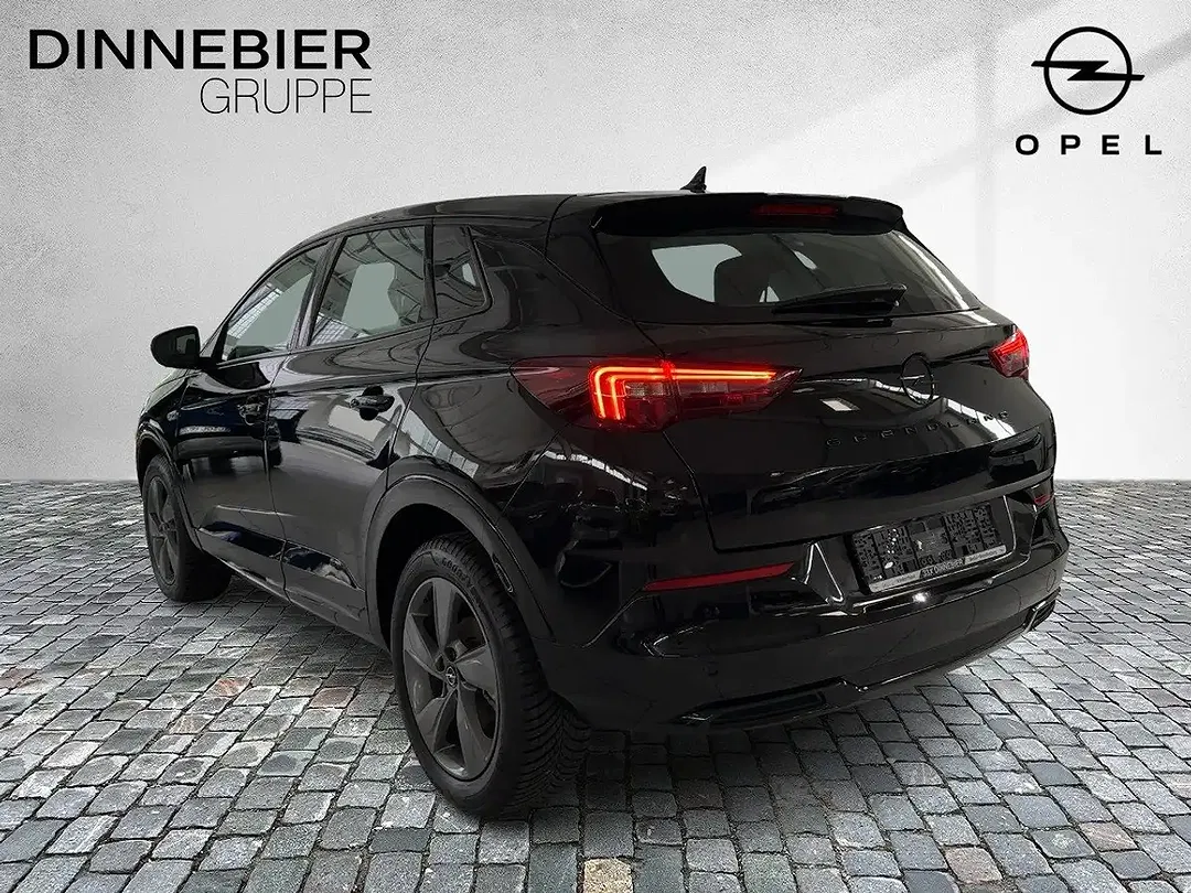 Opel Grandland - Thumbnail 3