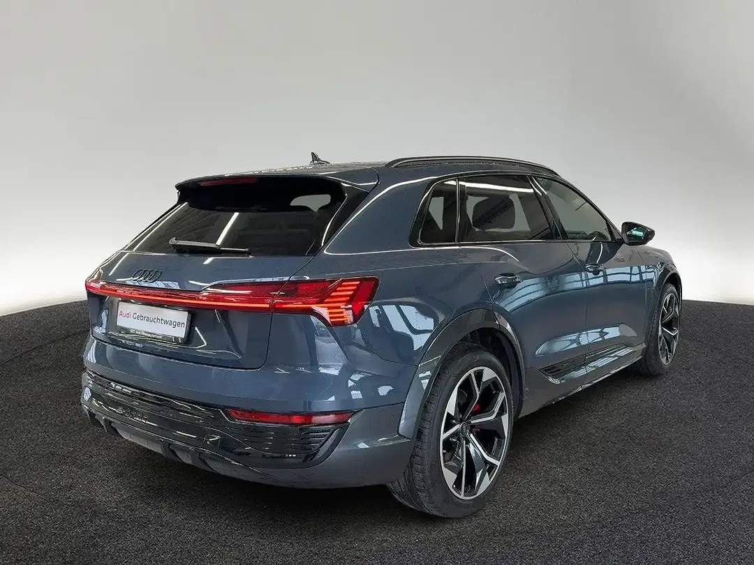 Audi SQ8 e-tron - Thumbnail 4