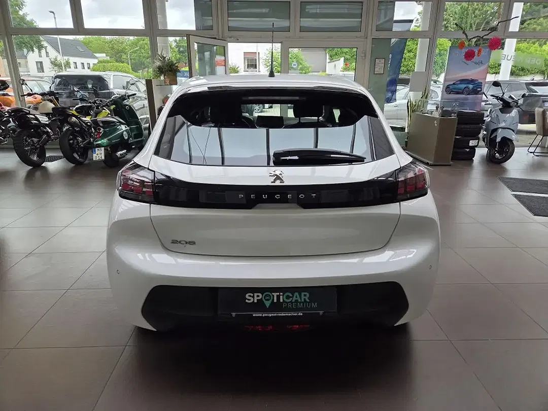 Peugeot 208 - Thumbnail 13