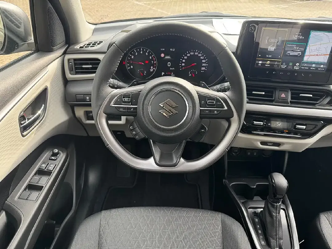 Suzuki Swift - Thumbnail 9
