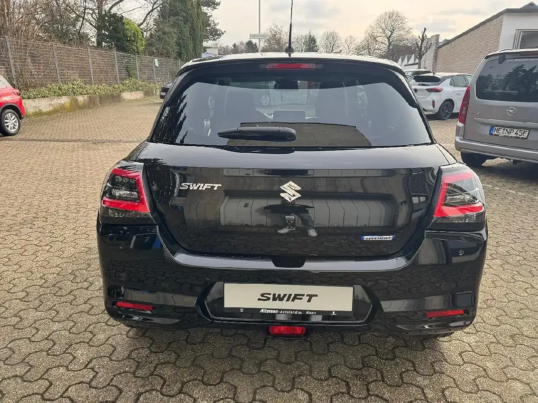 Suzuki Swift - Thumbnail 4