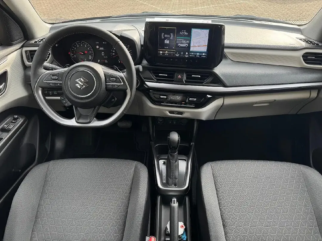 Suzuki Swift - Thumbnail 8