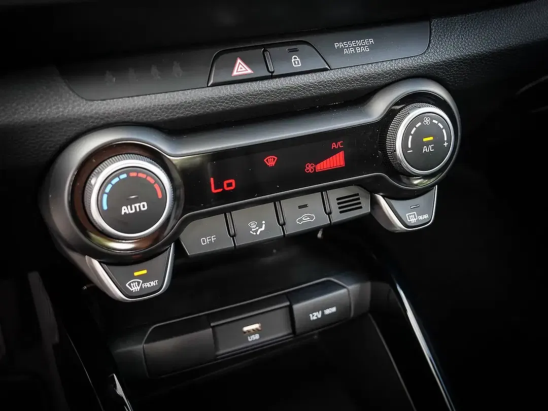 Kia Stonic - Thumbnail 15