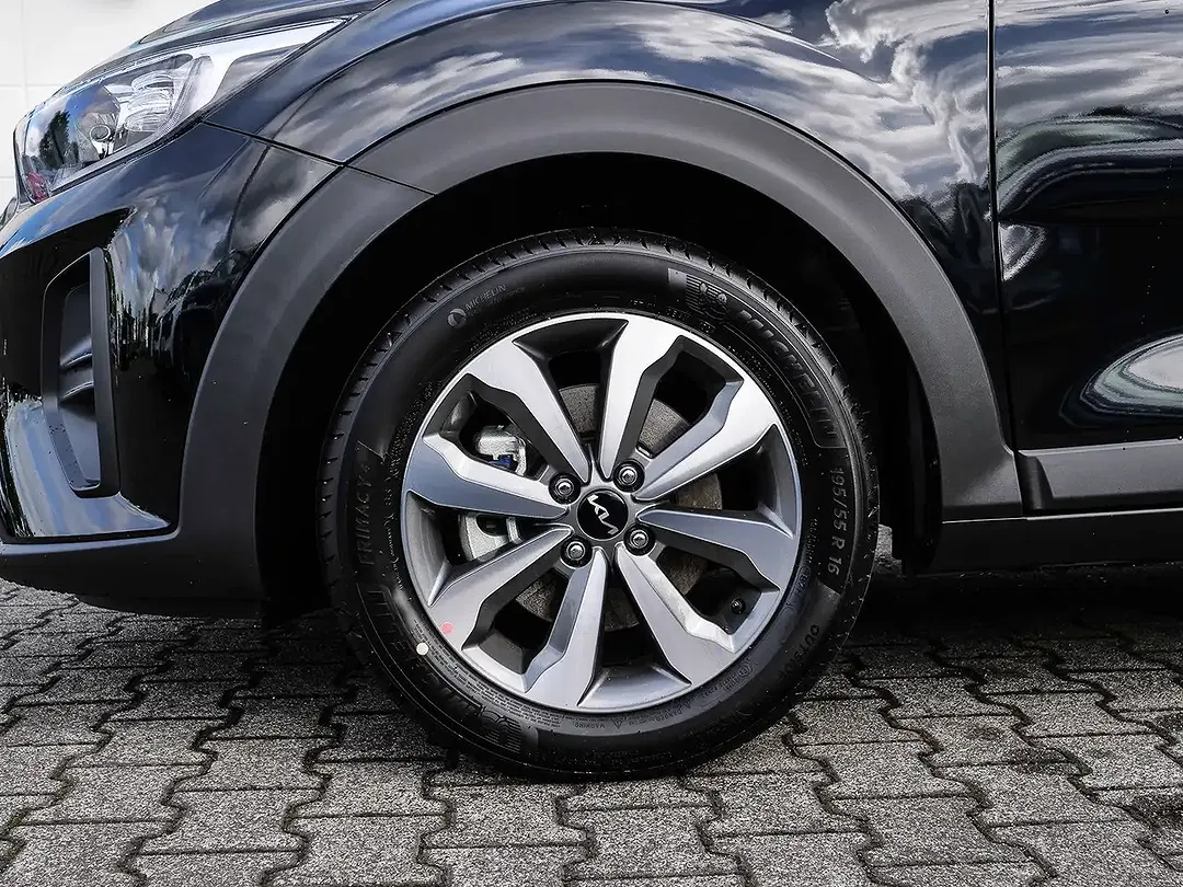 Kia Stonic - Thumbnail 9