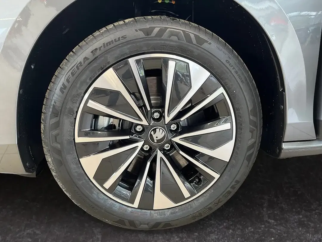 Skoda Superb - Thumbnail 14