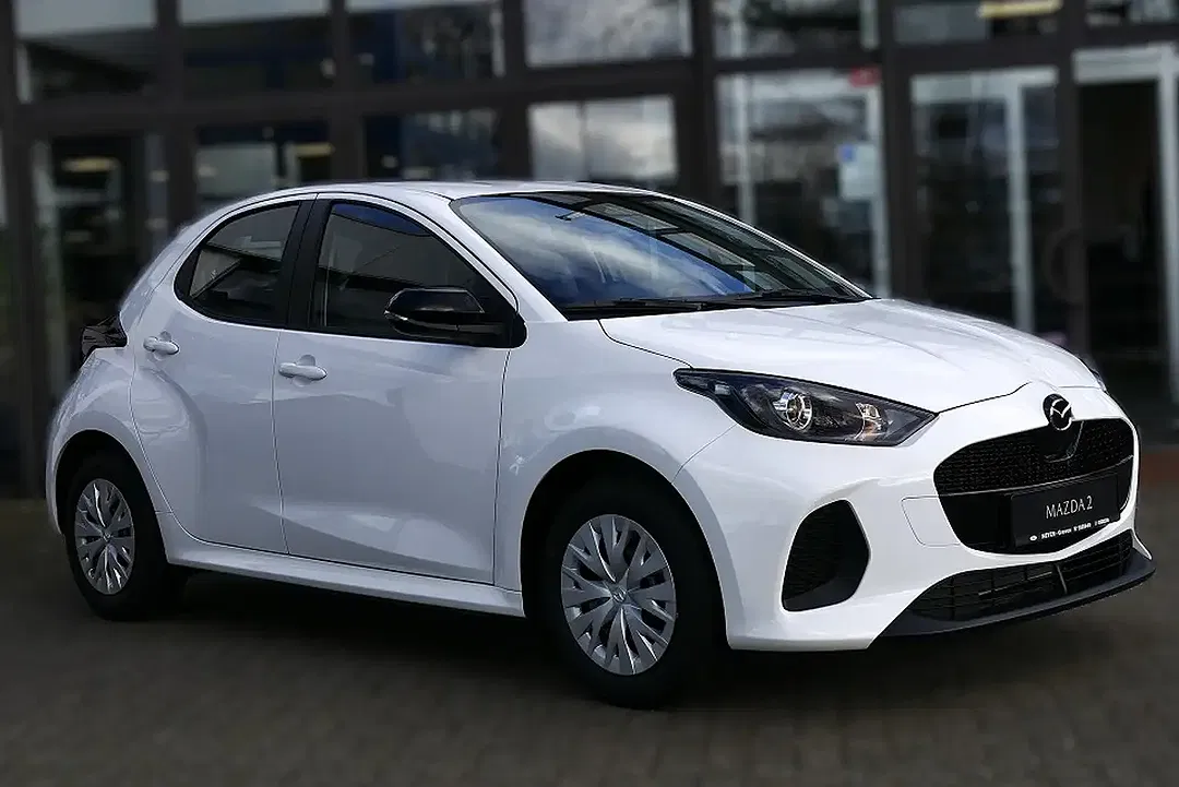 Mazda 2 - Thumbnail 3