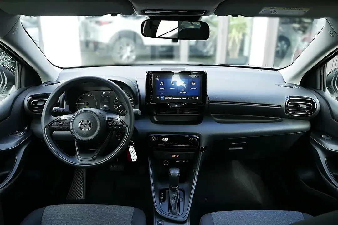 Mazda 2 - Thumbnail 9