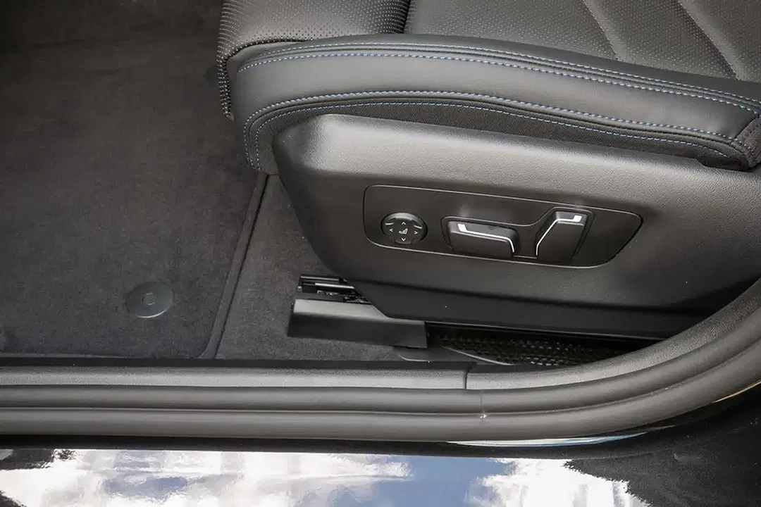BMW 520 - Thumbnail 11