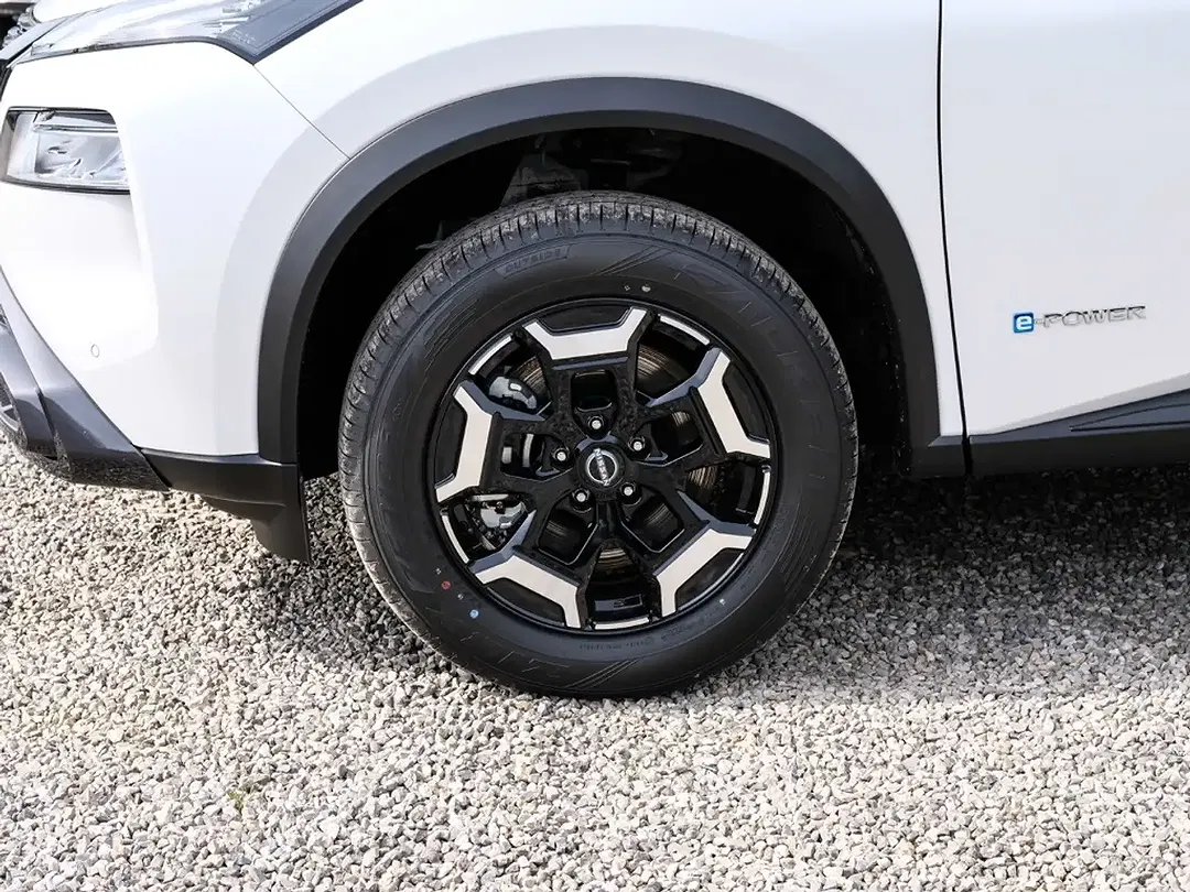 Nissan X-Trail - Thumbnail 4