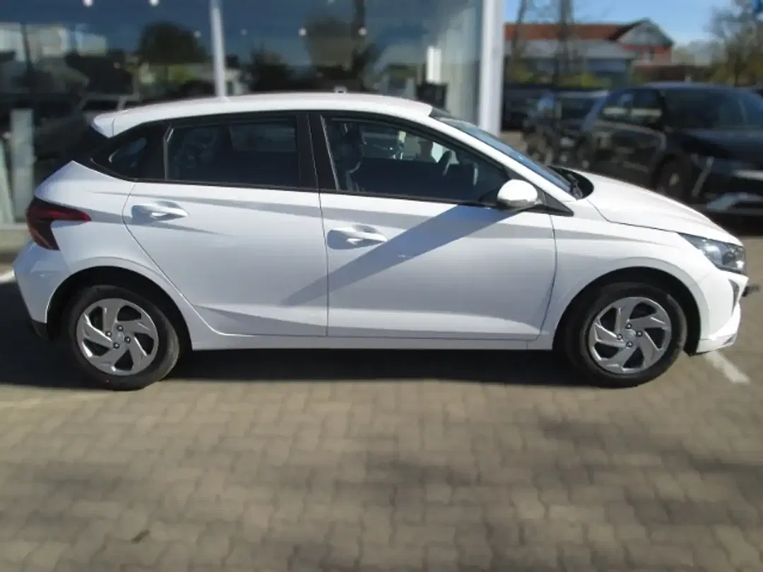 Hyundai i20 - Thumbnail 3