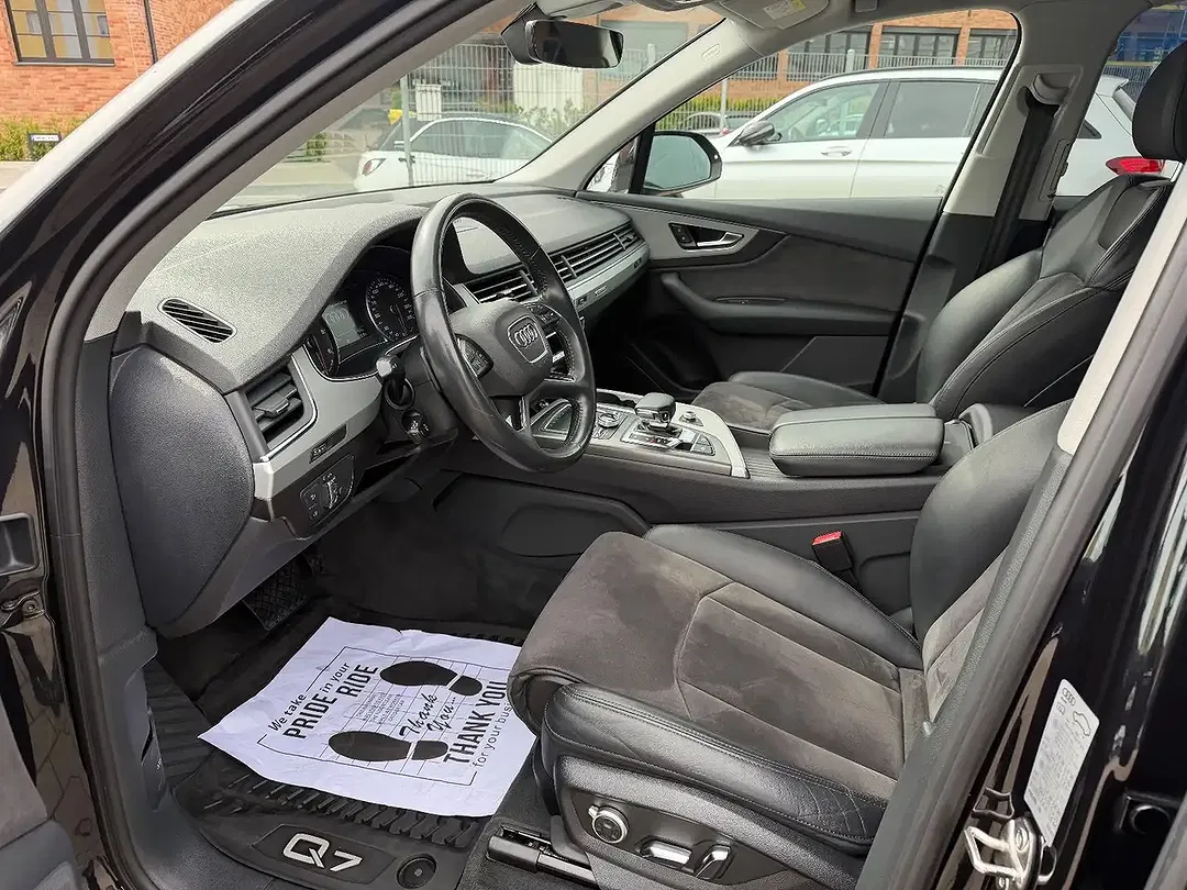 Audi Q7 - Thumbnail 10