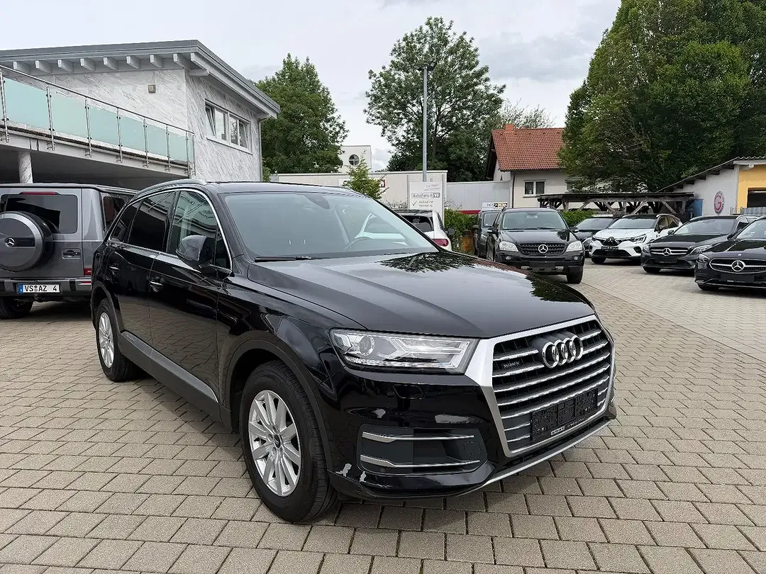 Audi Q7 - Thumbnail 3