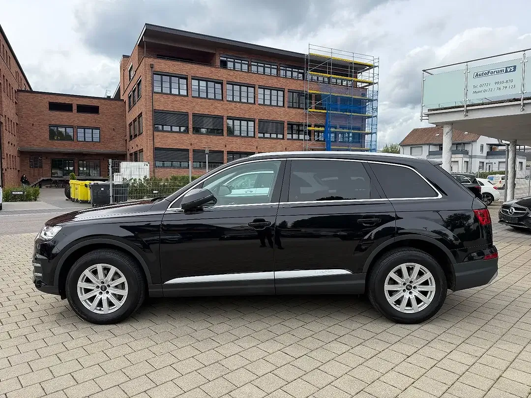 Audi Q7 - Thumbnail 4