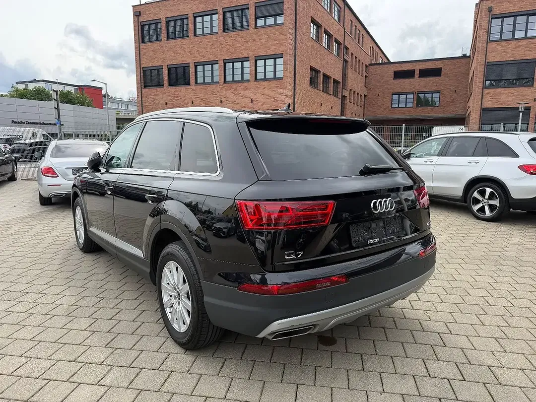 Audi Q7 - Thumbnail 7