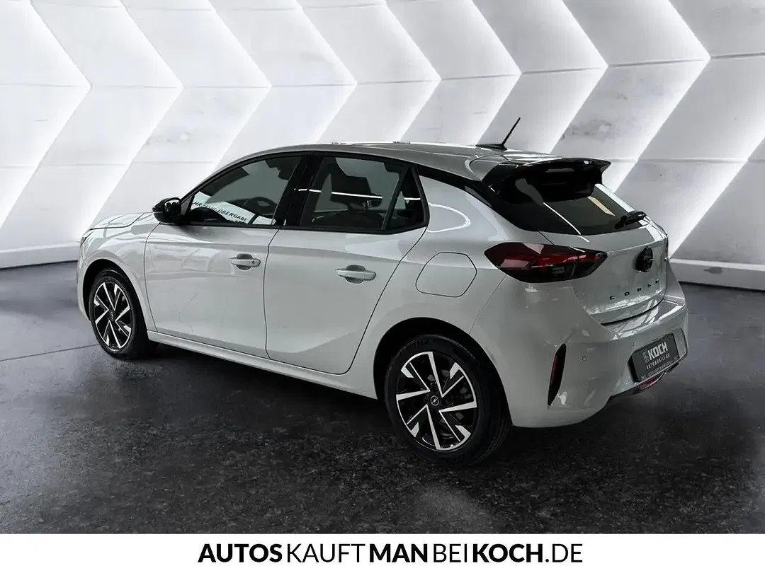 Opel Corsa - Thumbnail 2