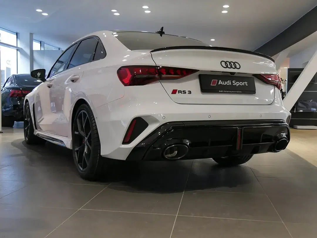 Audi RS3 - Thumbnail 3