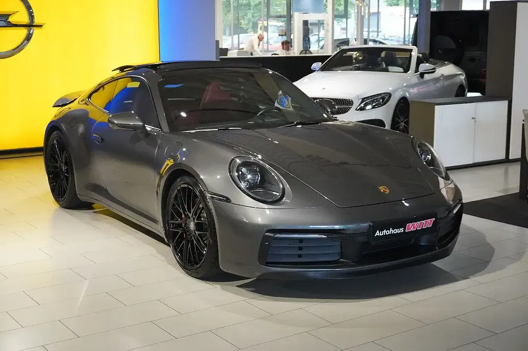 Porsche 992 Carrera 4S