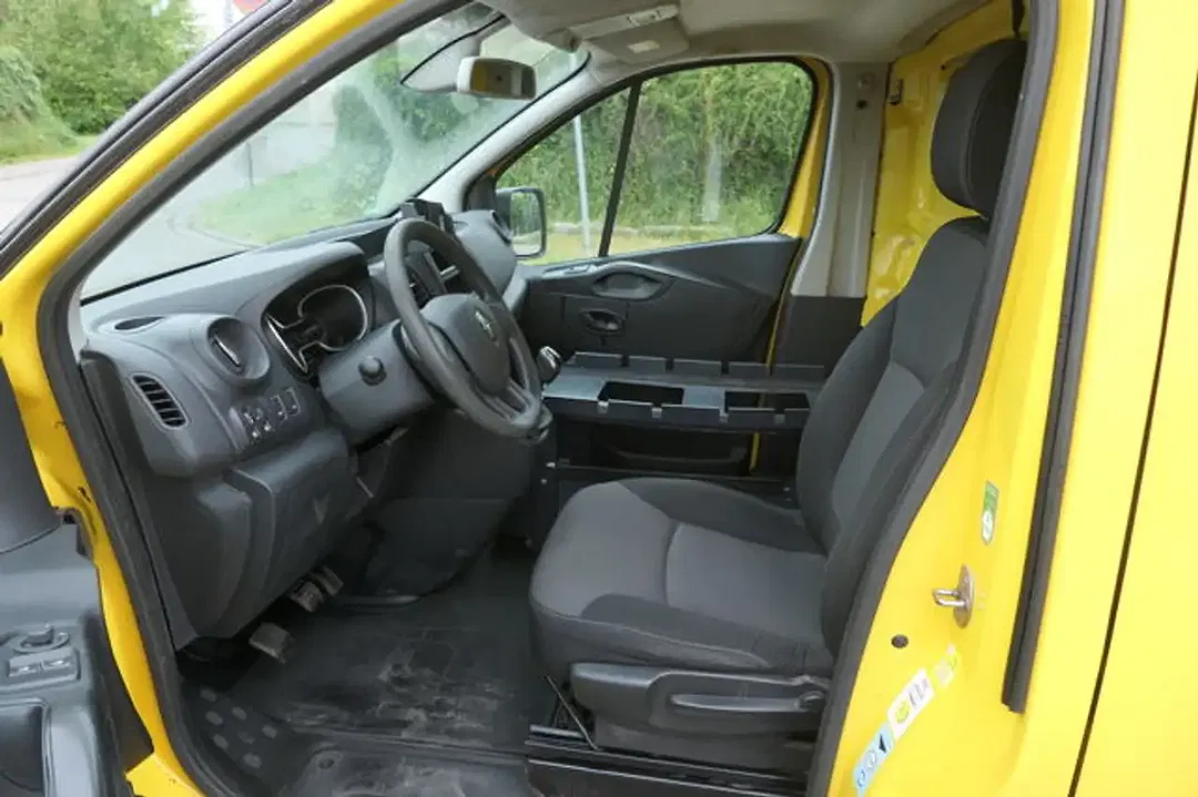 Renault Trafic - Thumbnail 10