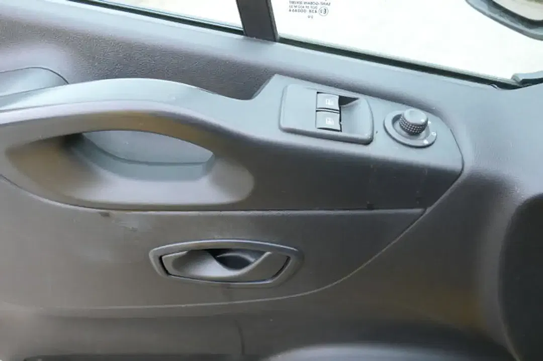 Renault Trafic - Thumbnail 11