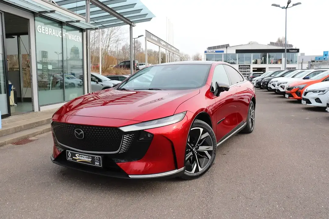 Mazda 6e - Thumbnail 1