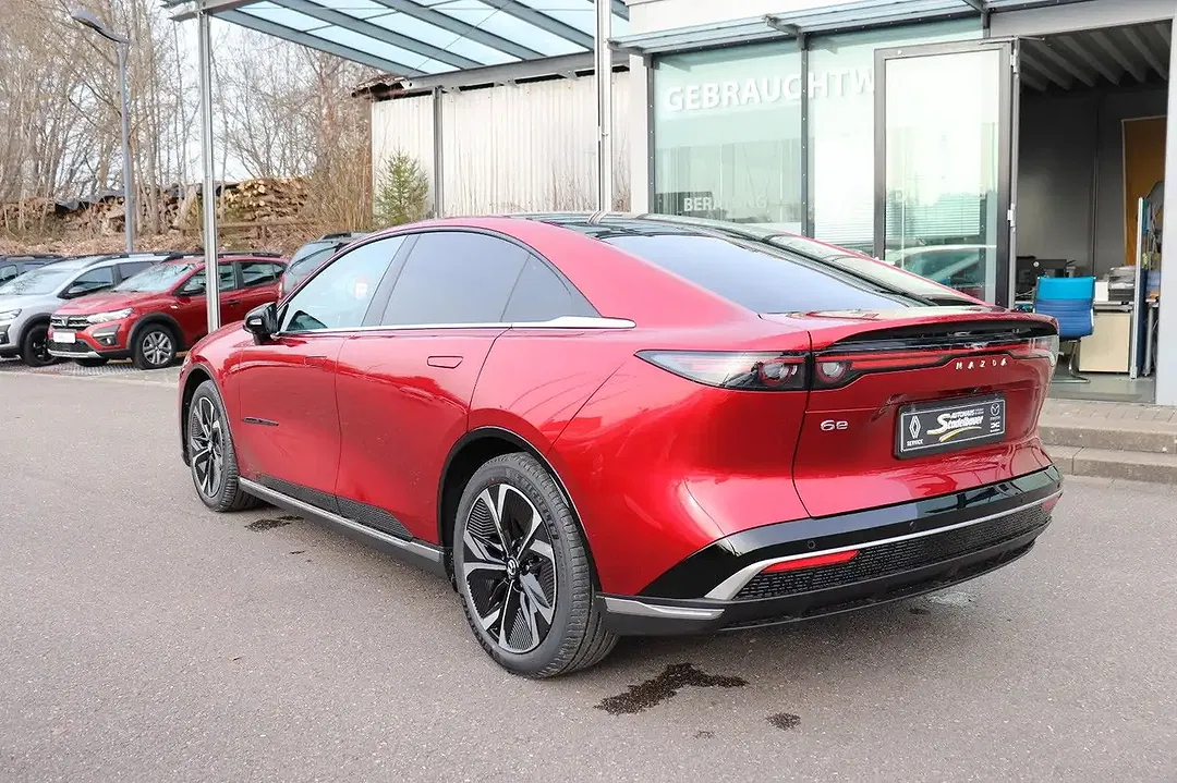 Mazda 6e - Thumbnail 3
