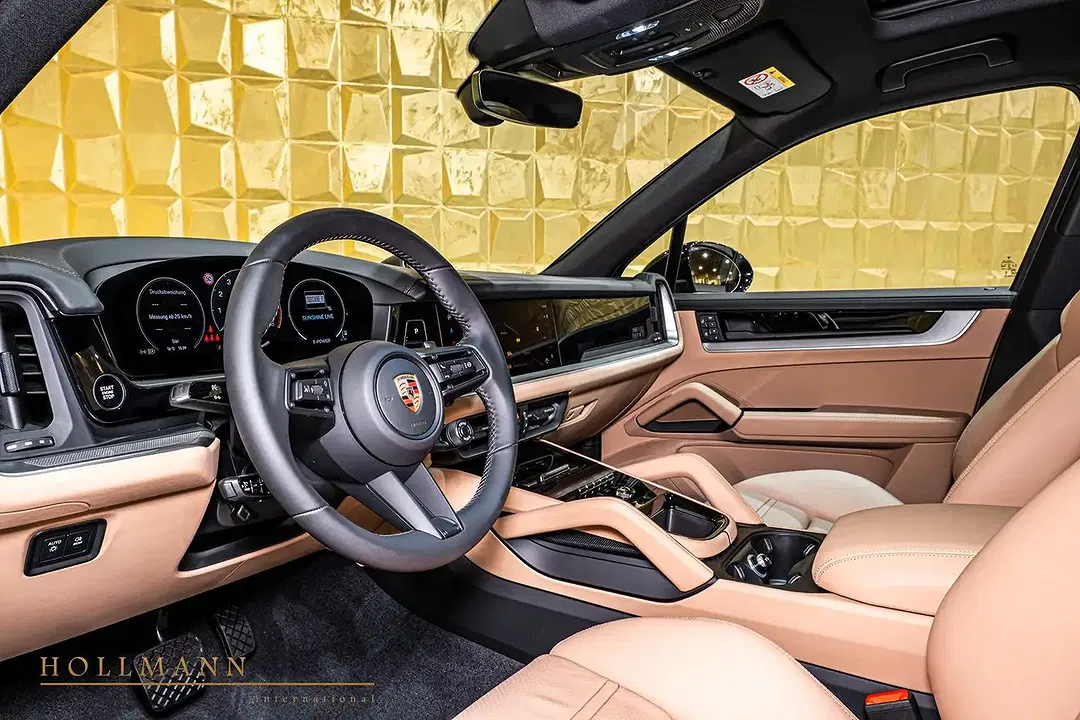 Porsche Cayenne - Thumbnail 13