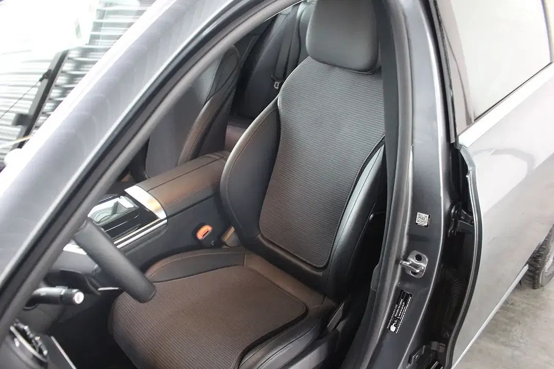 Mercedes-Benz C 220 - Thumbnail 6