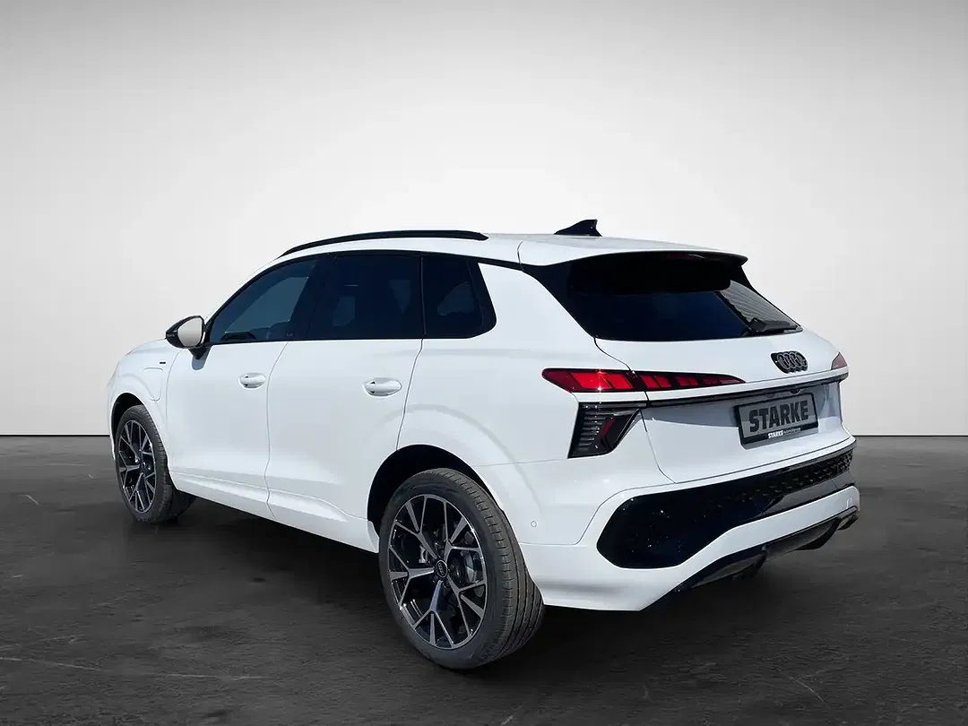 Audi Q3 - Thumbnail 3