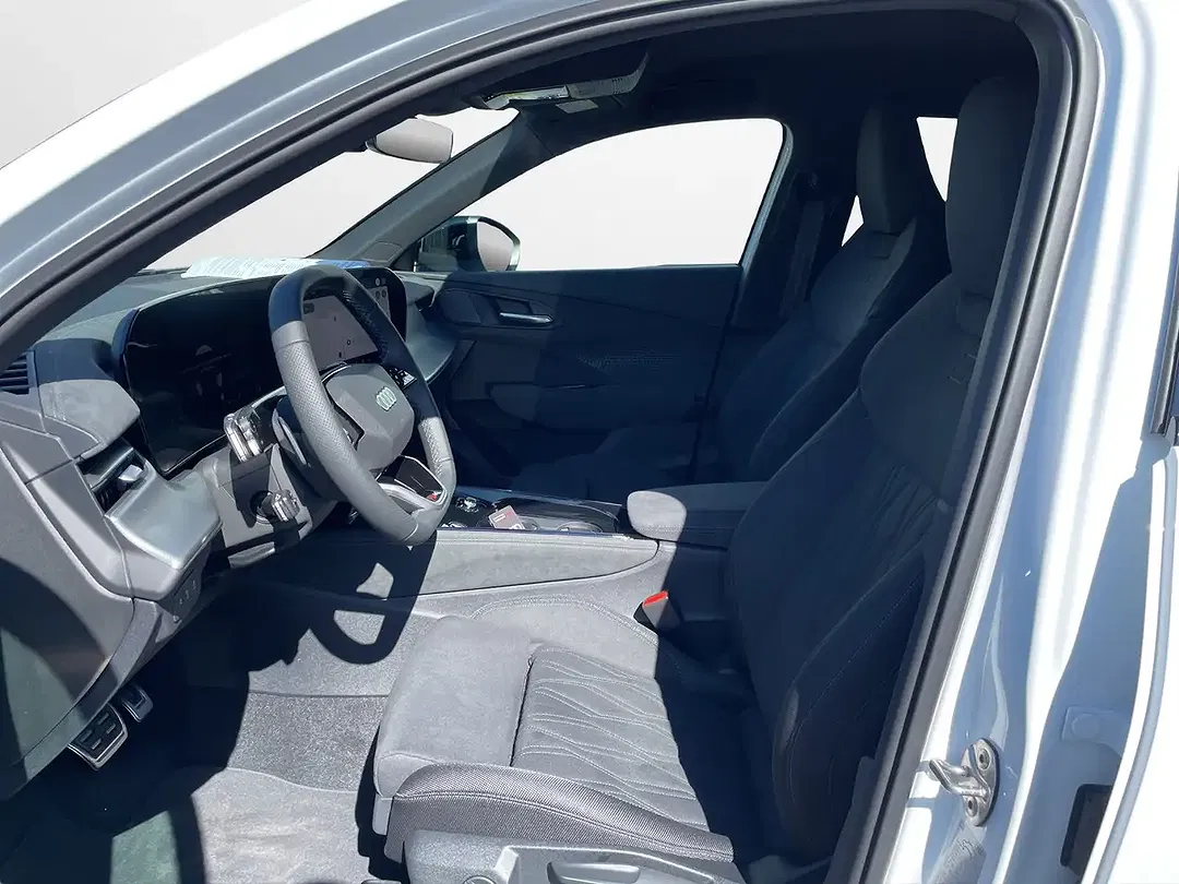 Audi Q3 - Thumbnail 6