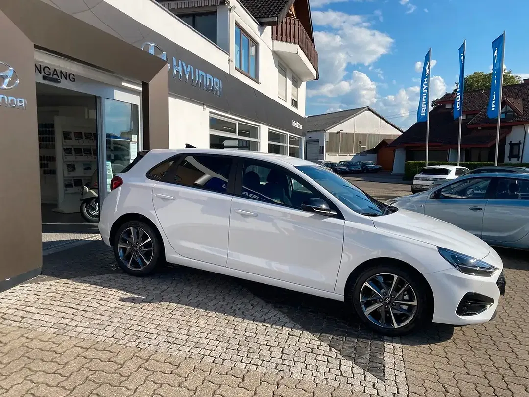 Hyundai i30 - Thumbnail 3
