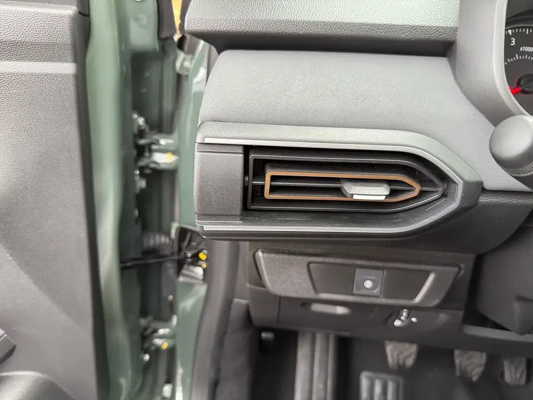Dacia Sandero - Thumbnail 11