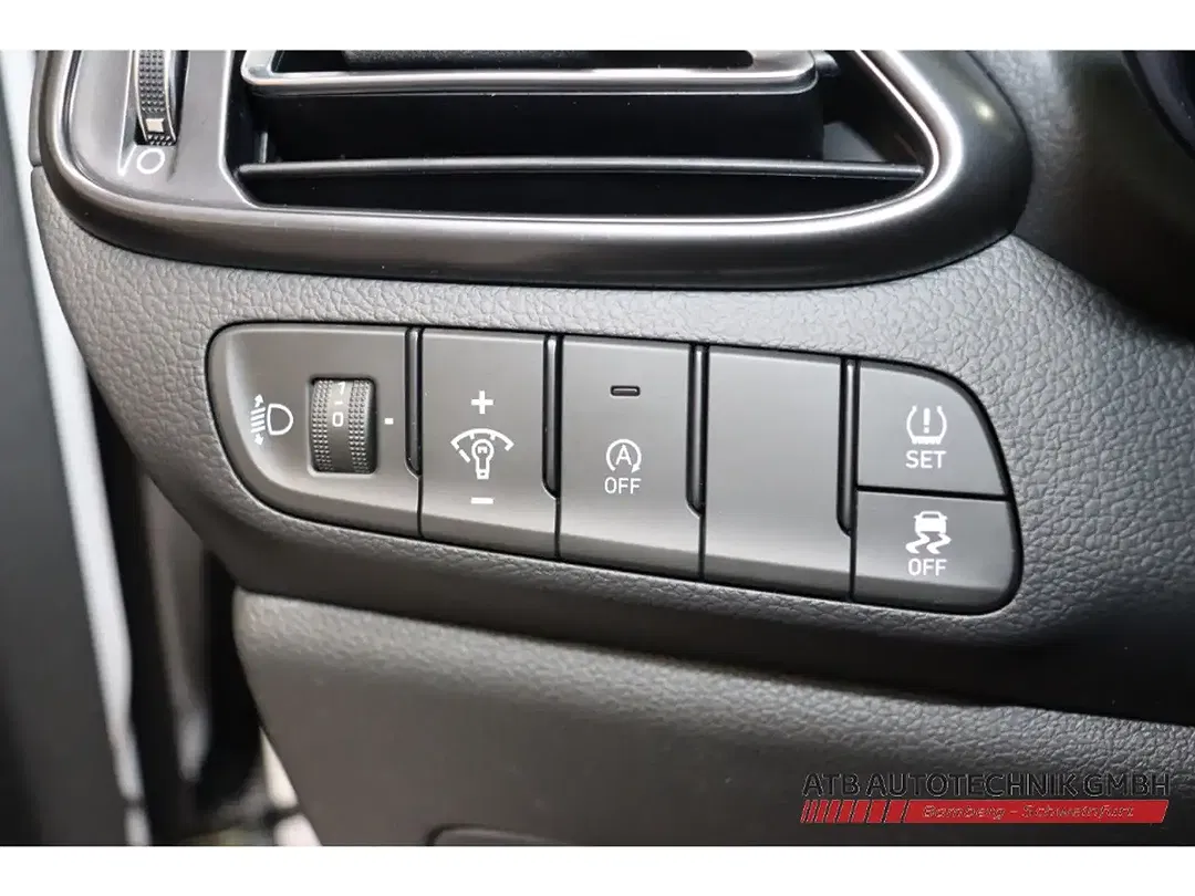 Hyundai i30 - Thumbnail 12