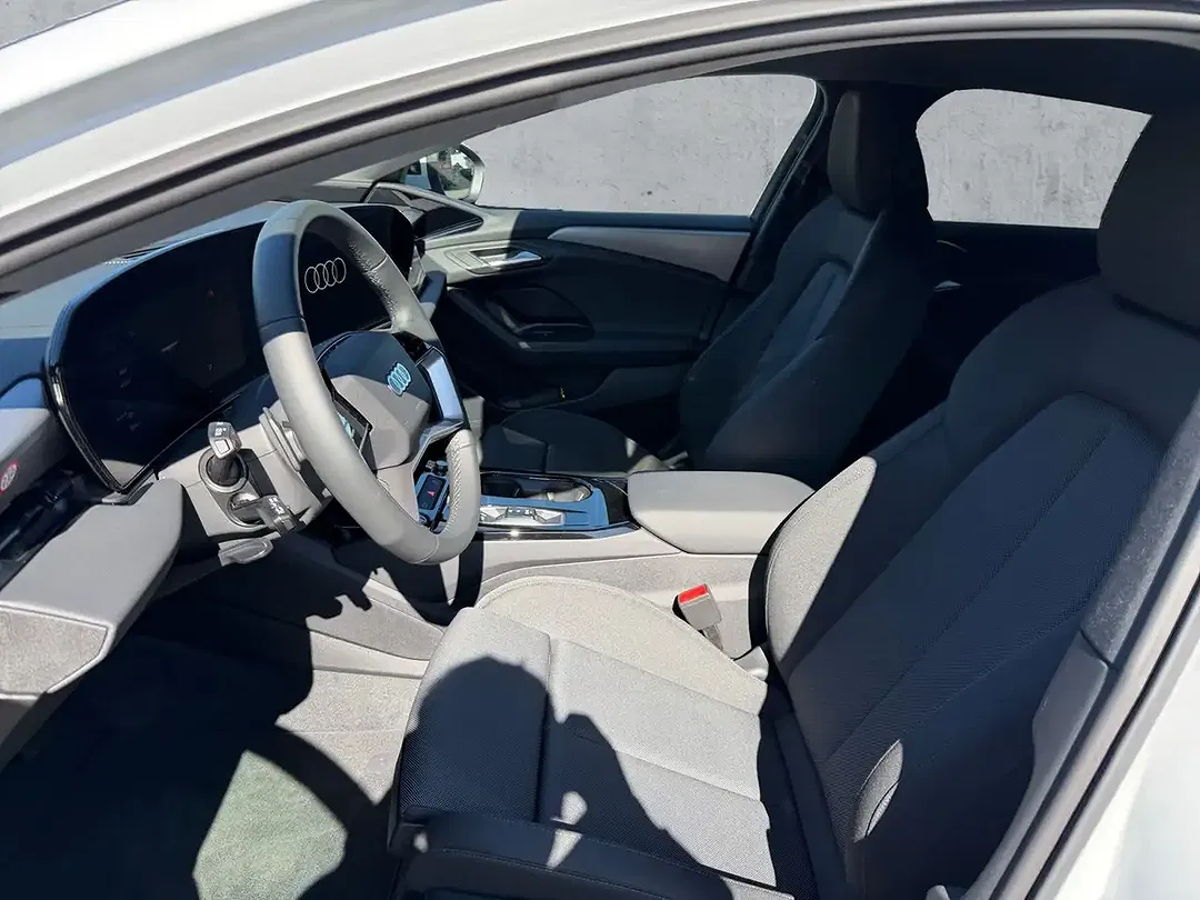Audi A6 e-tron - Thumbnail 11
