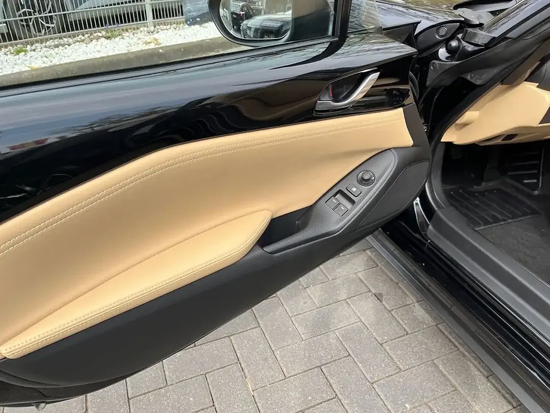 Mazda MX-5 - Thumbnail 14