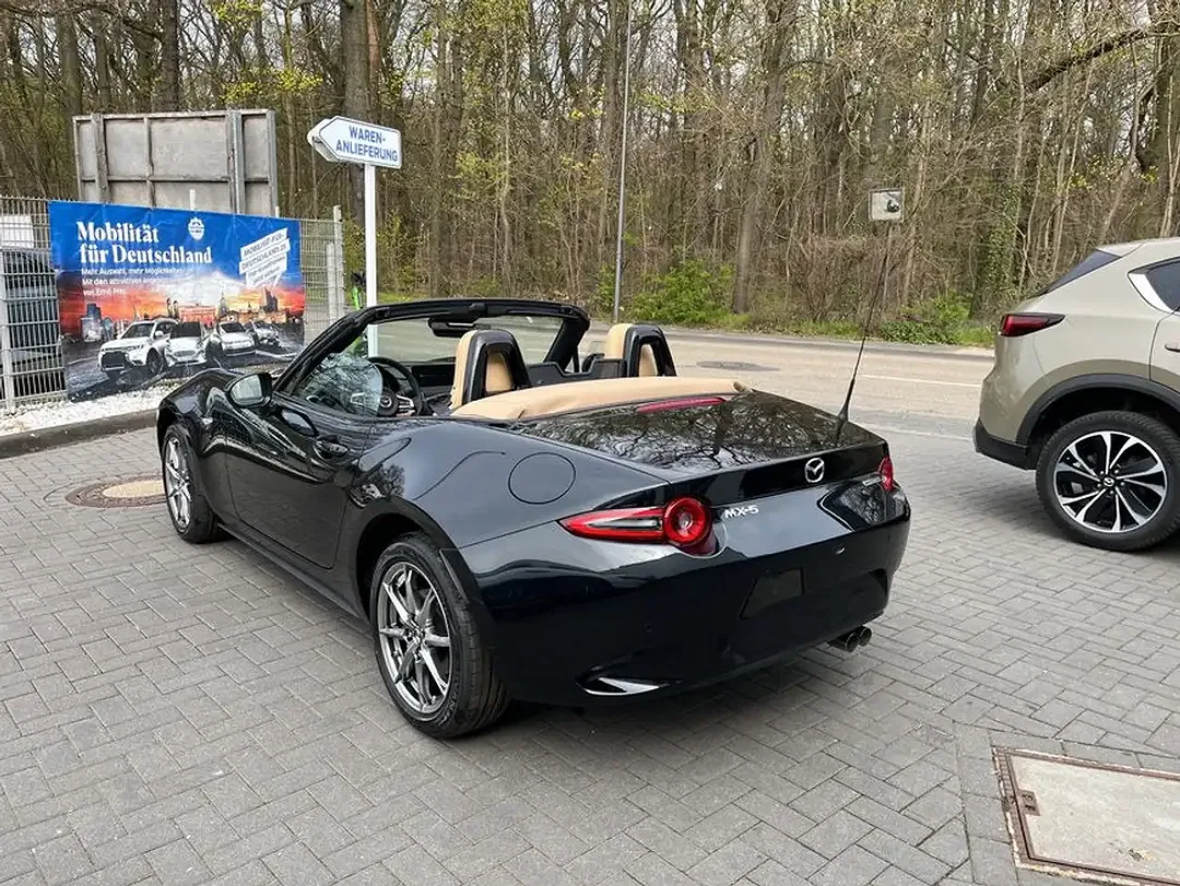 Mazda MX-5 - Thumbnail 17
