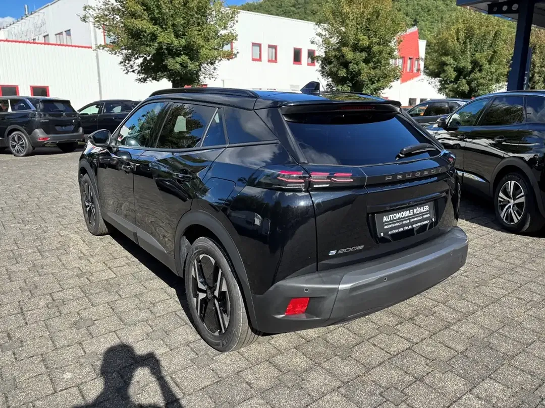Peugeot 2008 - Thumbnail 6