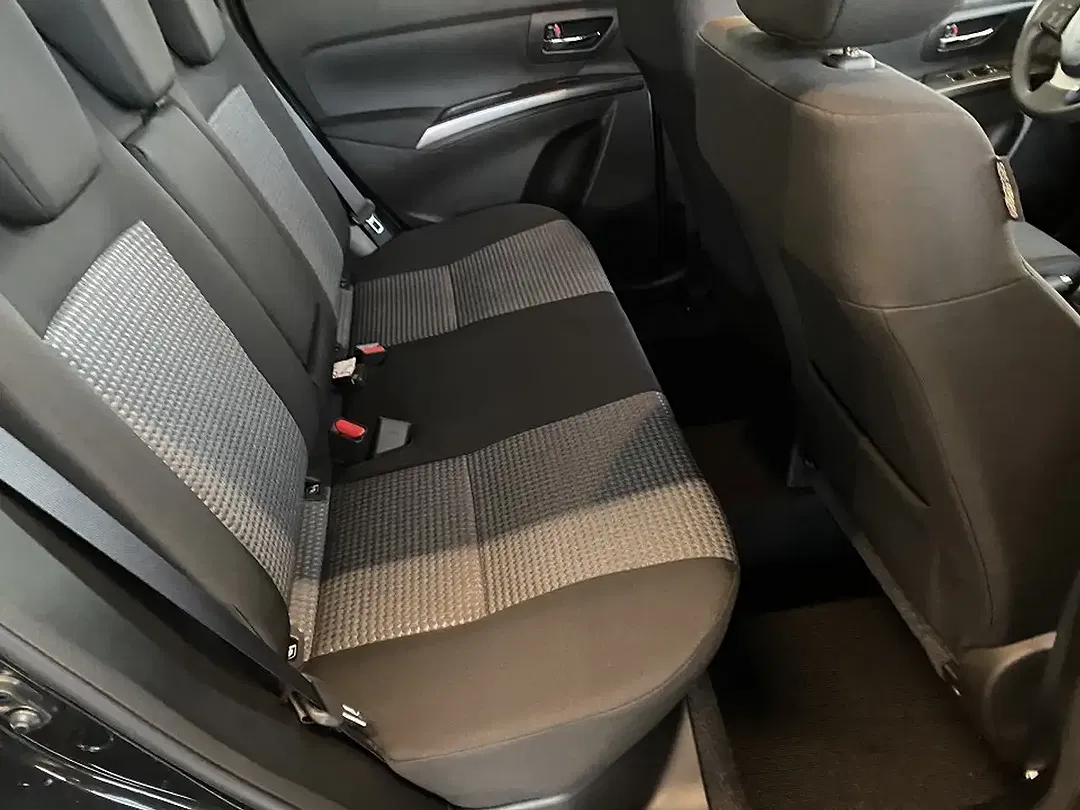Suzuki S-Cross - Thumbnail 6