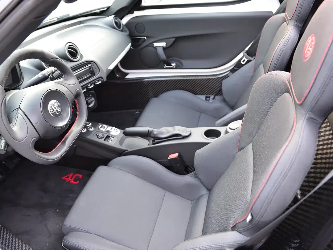 Alfa Romeo 4C - Thumbnail 13