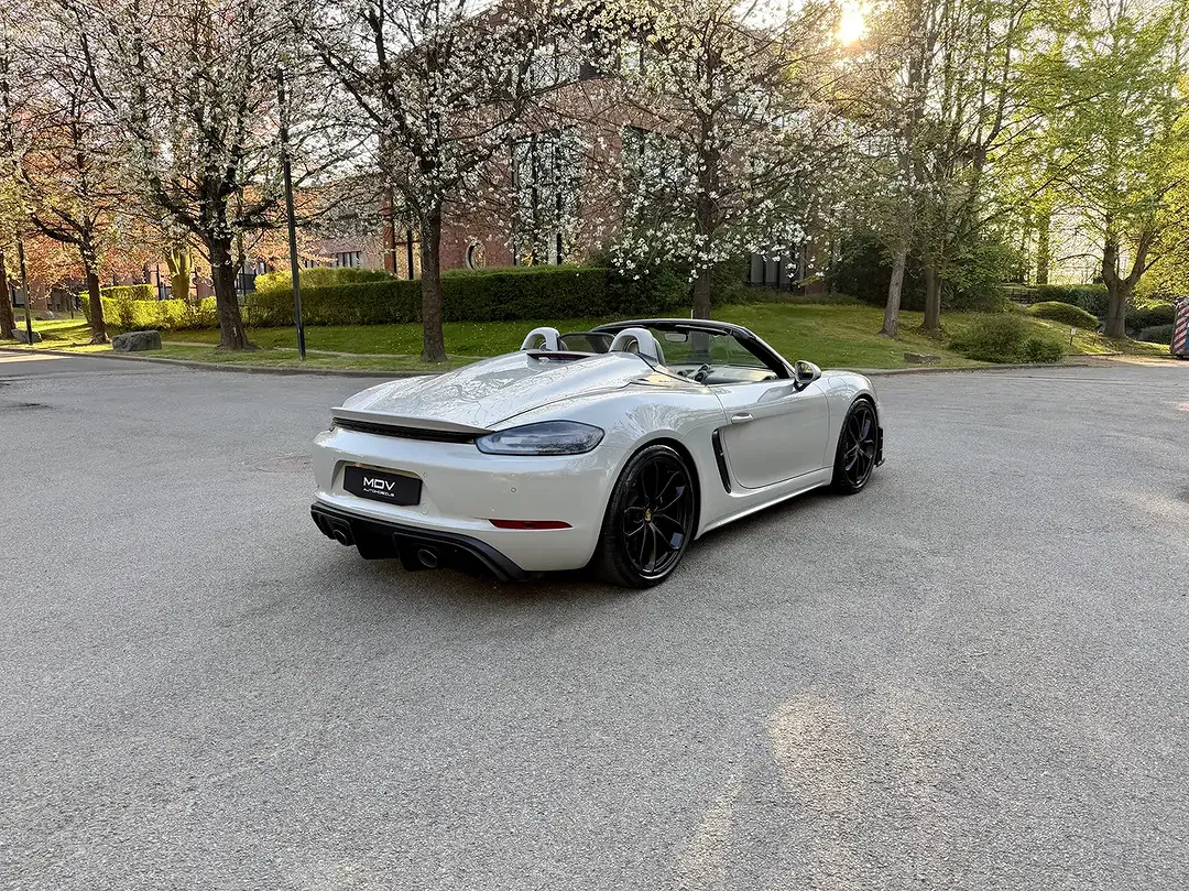Porsche 718 Spyder - Thumbnail 11